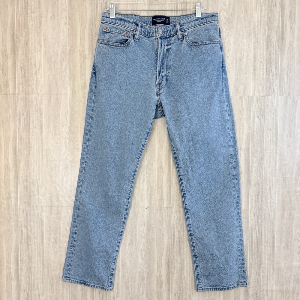 Abercrombie and Fitch Vintage Stretch Straight Jeans Men 33x30 Measures 32x27.5"